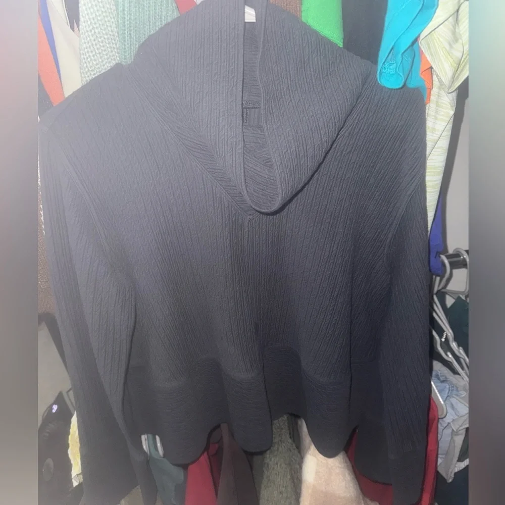 Lululemon Retreat Yourself Pullover! - Picture 3 of 6